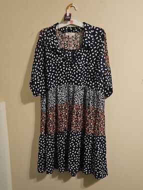 Umgee Multi Patterned Collared Short Sleeve V Neck Midi Dress. In EUC